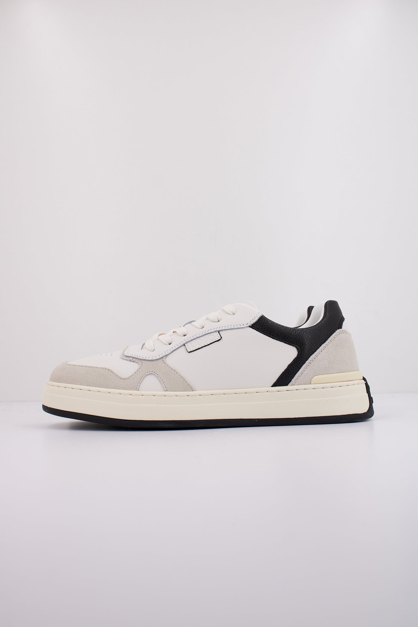 LIU-JO SUDE LEATH en color WHITE  (1)