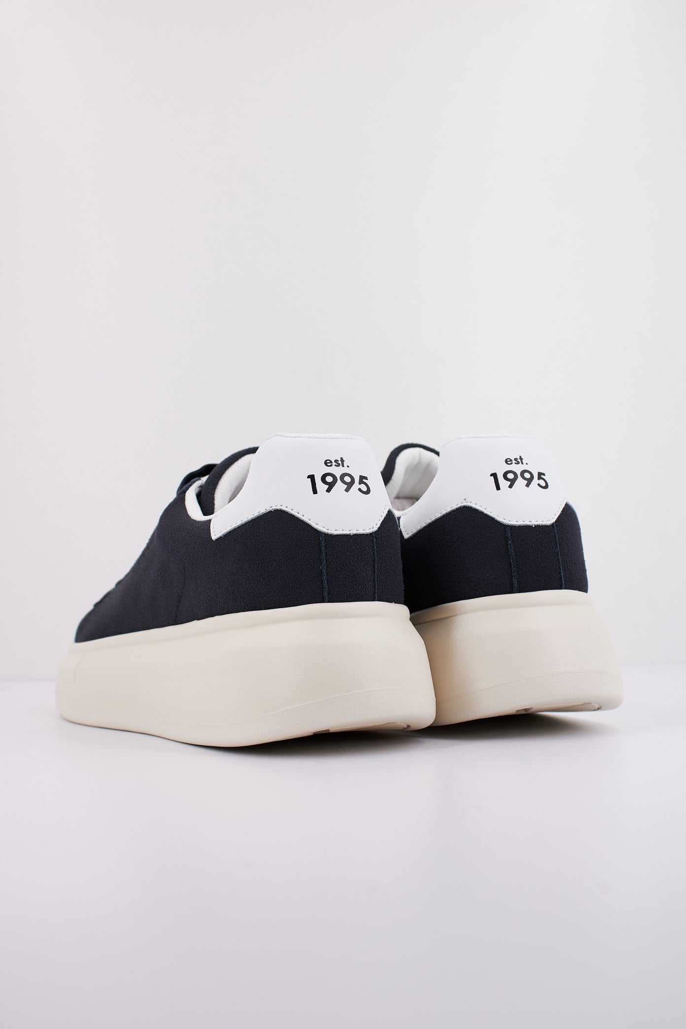 LIU-JO COW SUEDE en color NVYWHT  (4)