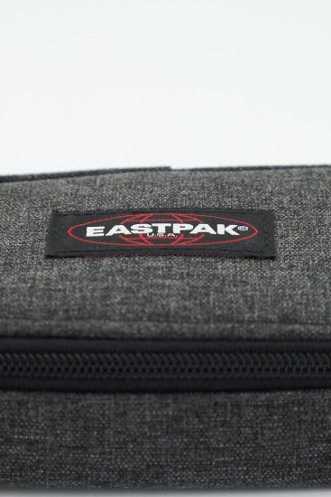 EASTPAK OVAL SINGLE en color DENIM  (4)