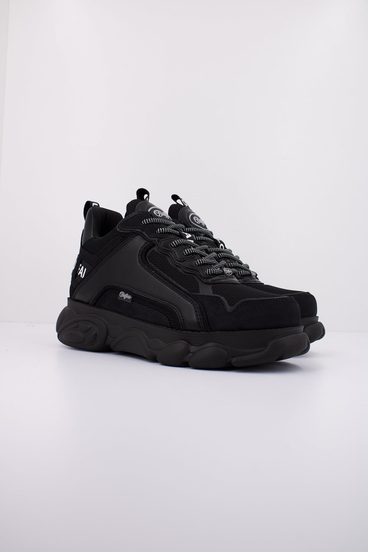 BUFFALO CLD CHAI BS en color BLACK  (2)