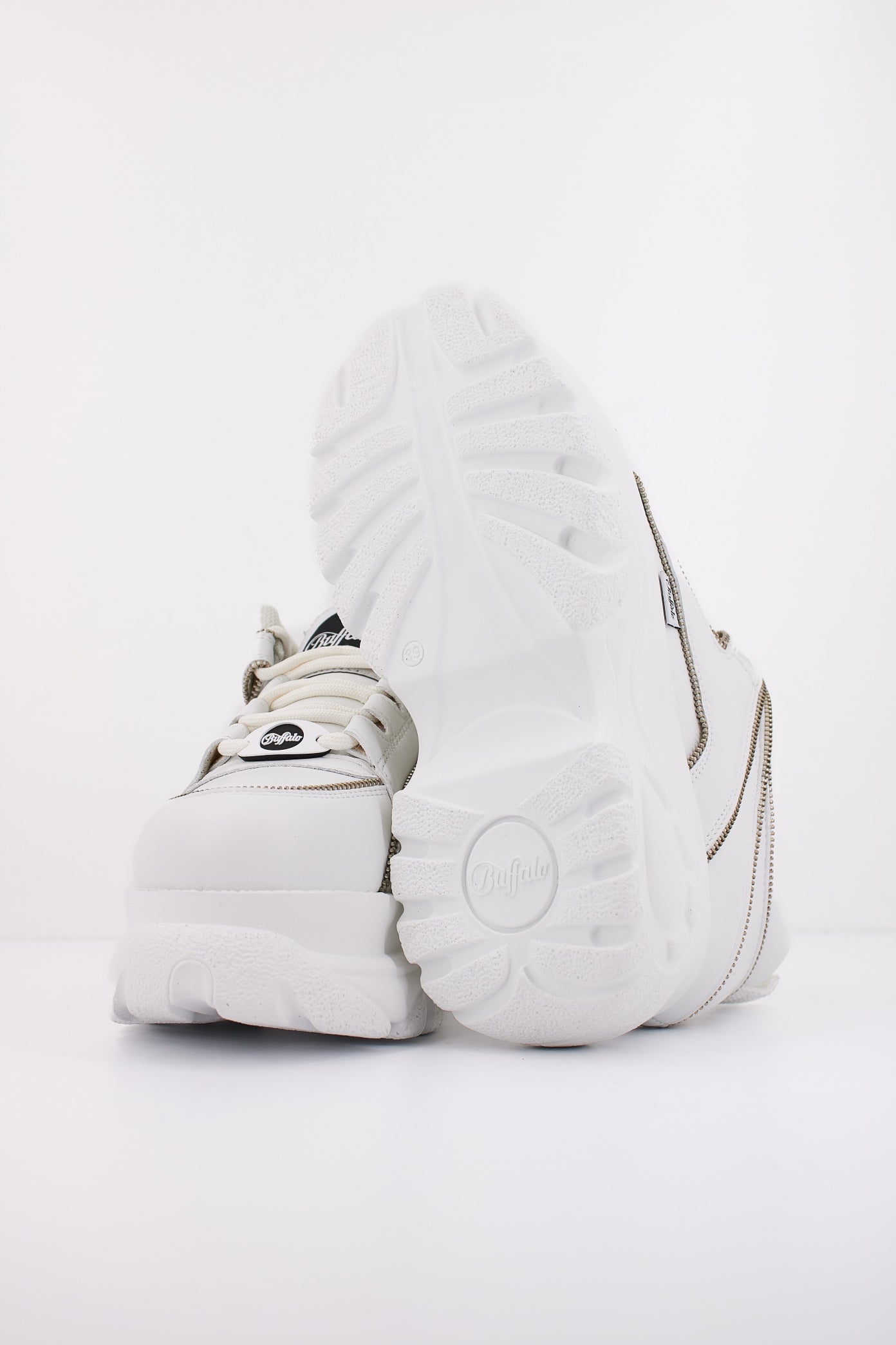 BUFFALO - en color WHITE  (5)