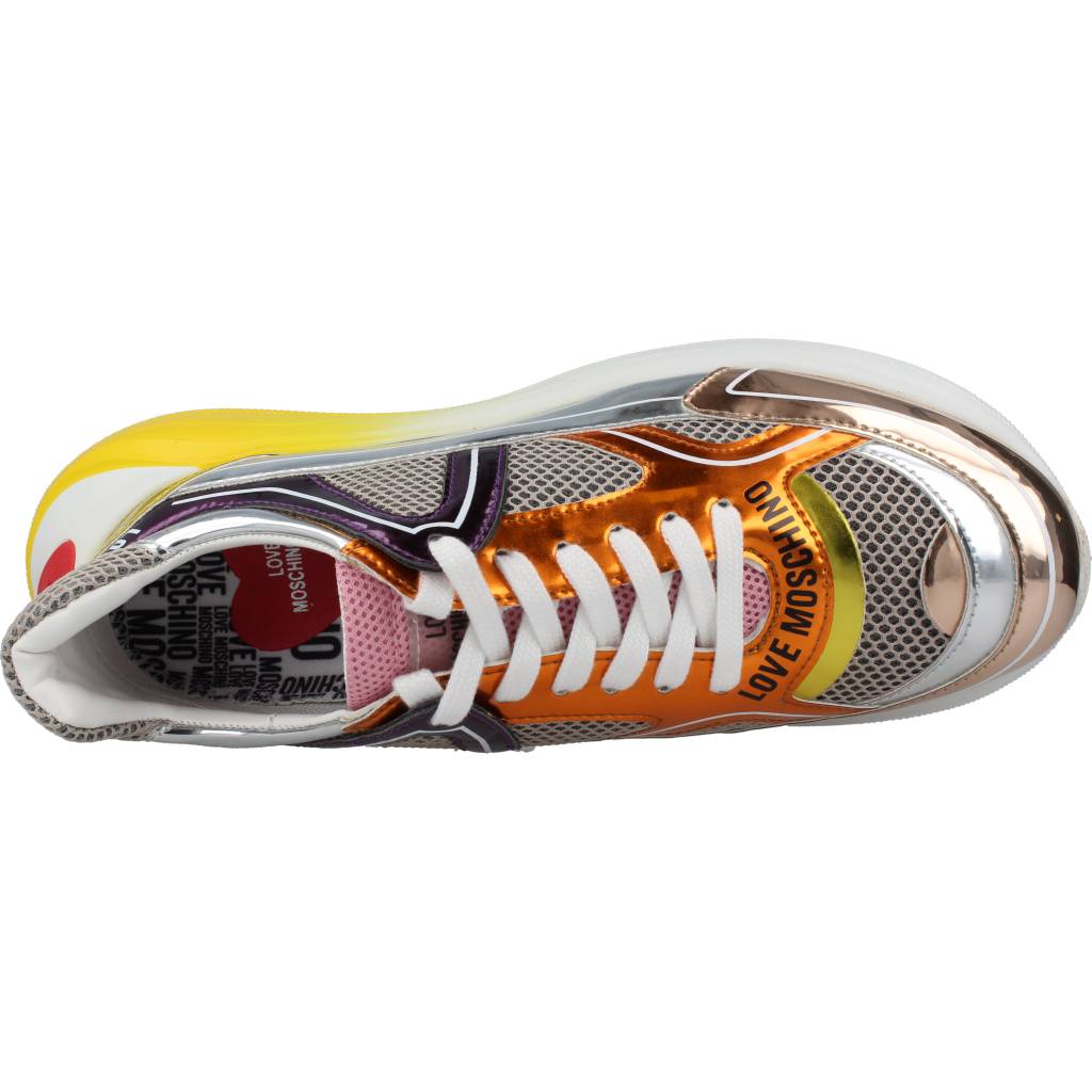 LOVE MOSCHINO SNEAKERD RUNNING en color C  (7)