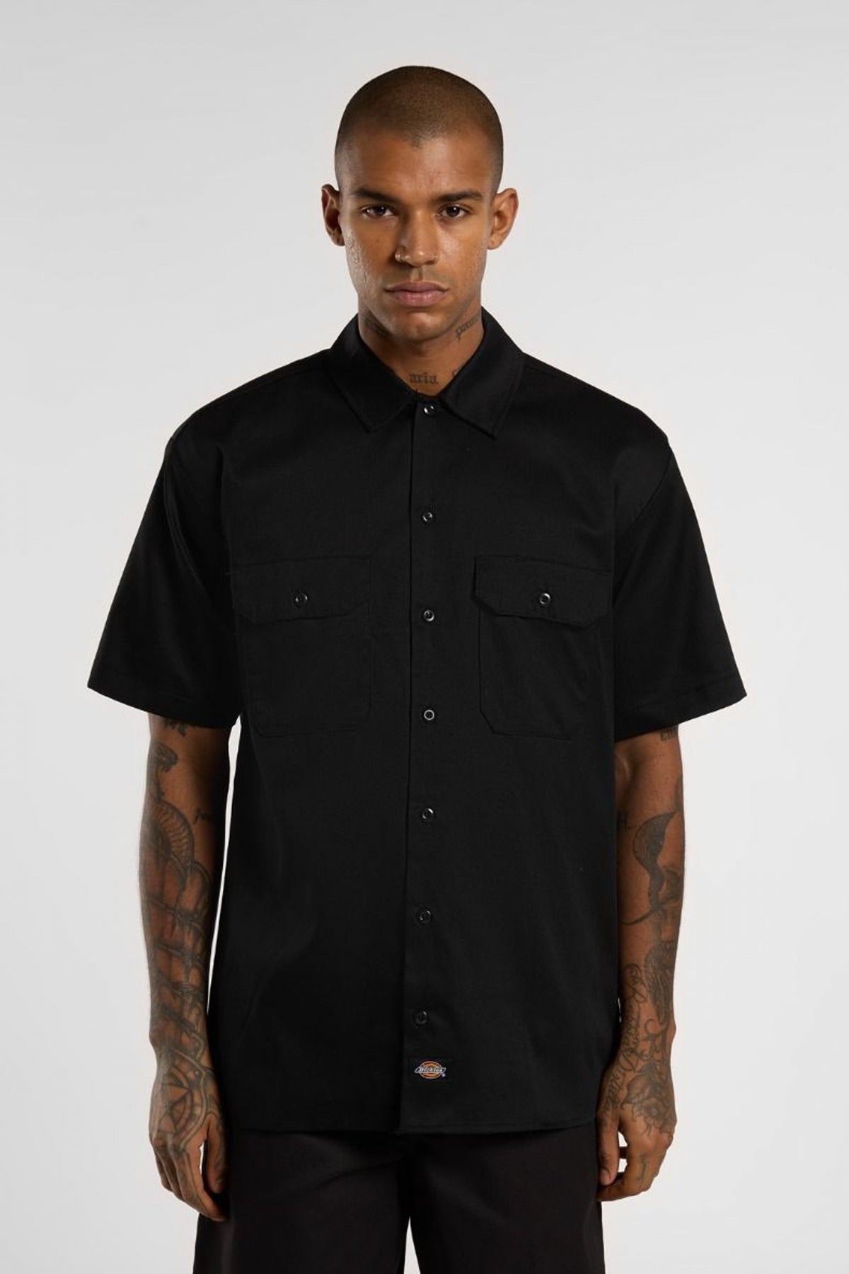 DICKIES WORK SHIRT SS REC BL en color BLK  (1)