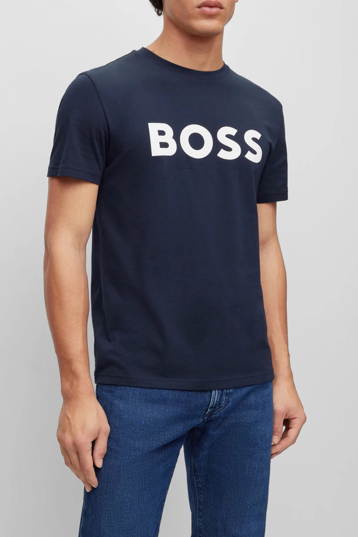 HUGO BOSS  THINKING   en color   (1)