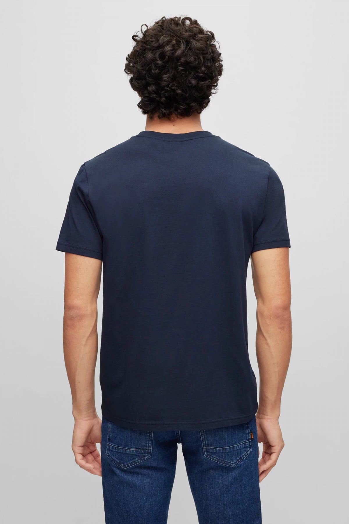 HUGO BOSS  THINKING   en color   (3)