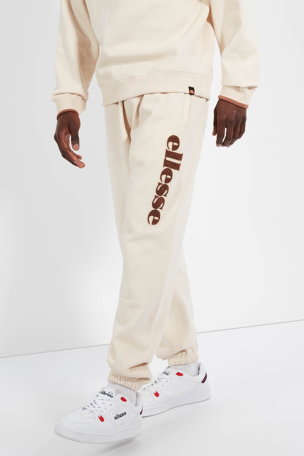 ELLESSE GARSI JOG PANT en color WHITE  (1)