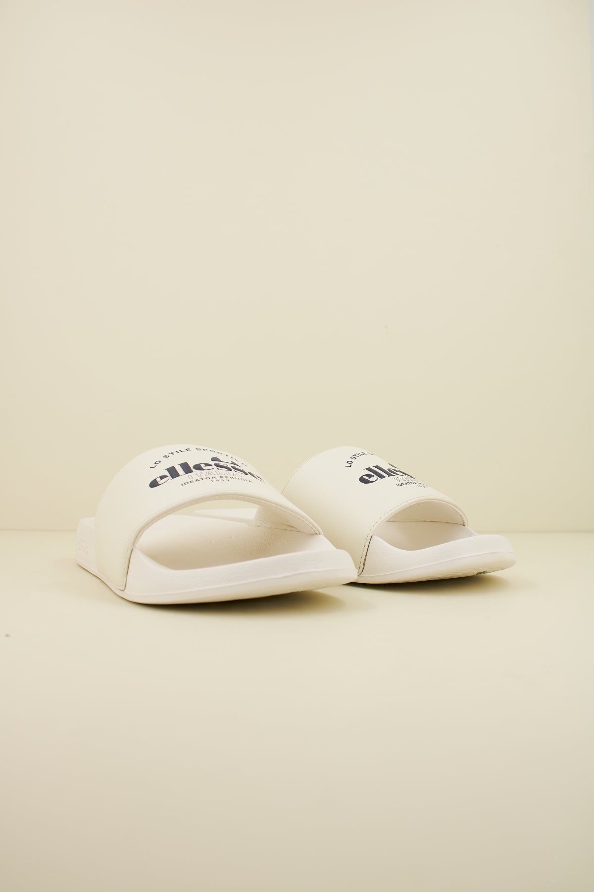 ELLESSE SHVF en color WHITE  (2)