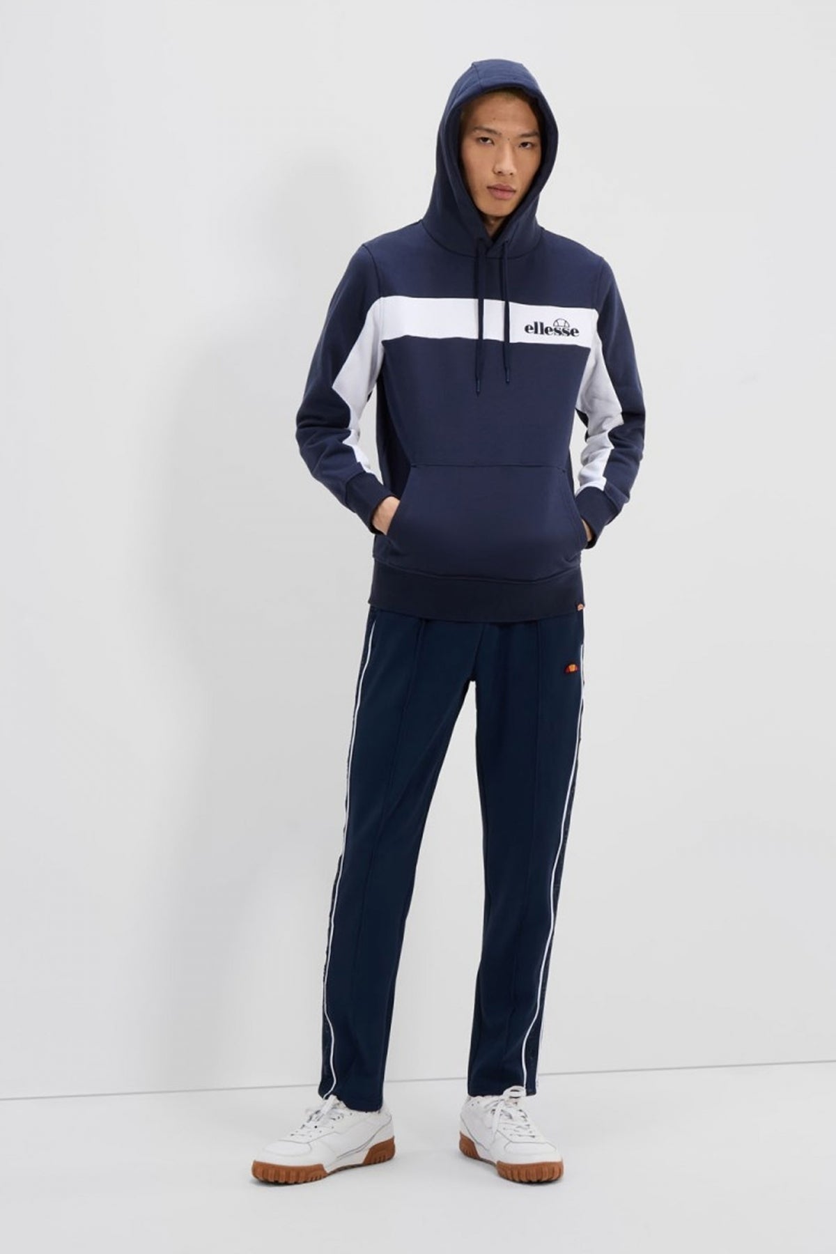 ELLESSE VIERIAN HOODY en color NAVY  (4)