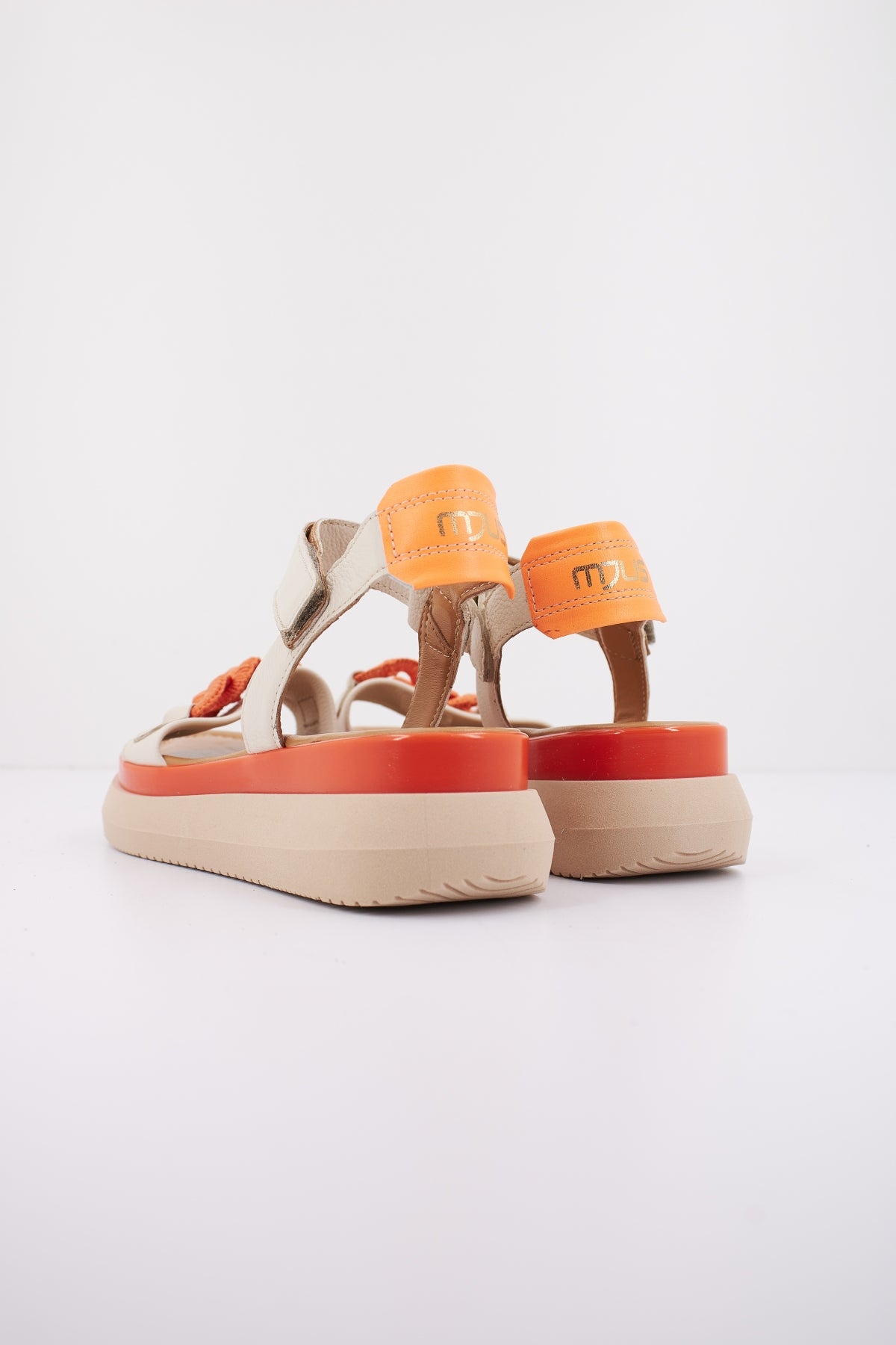 MJUS L  en color LTTRNC  (3)