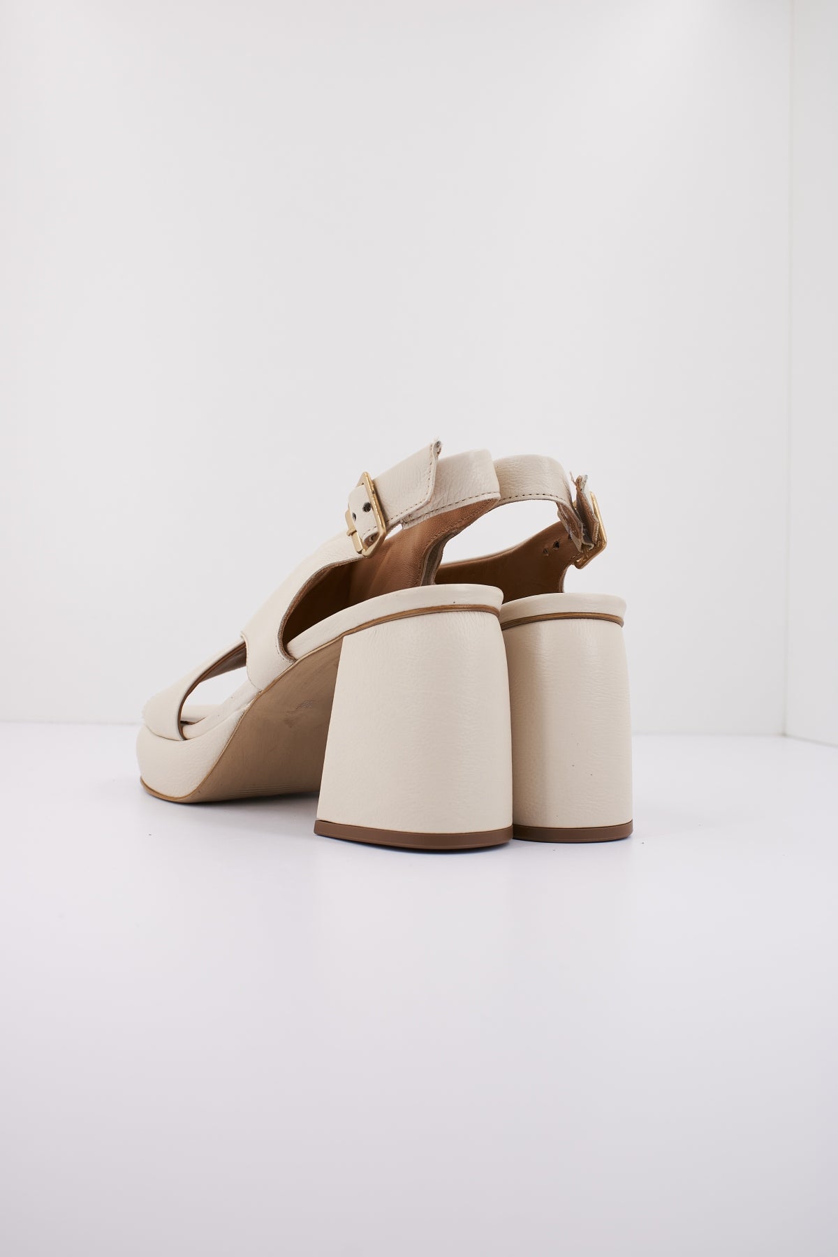 MJUS T en color LATTE  (3)