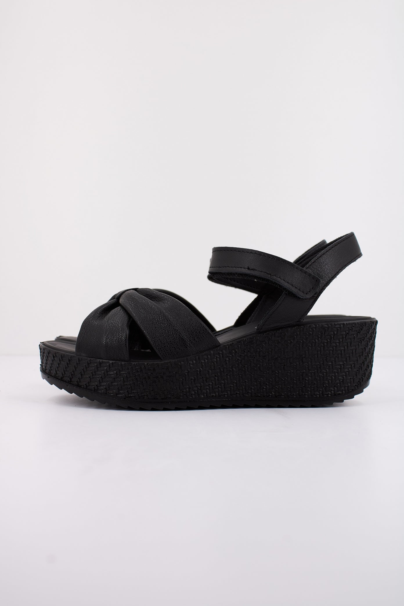 IMAC CLARA en color NERO  (1)