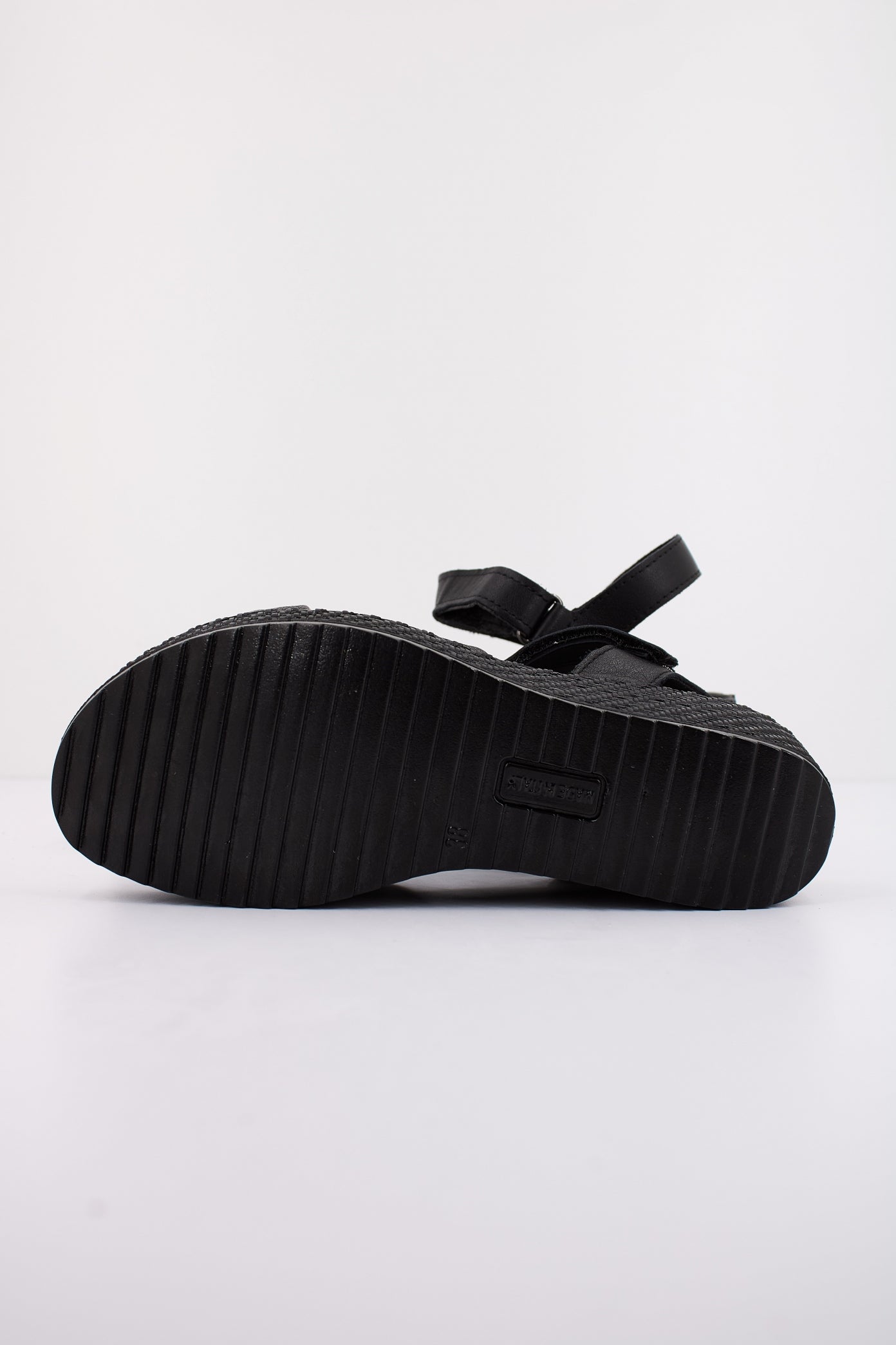 IMAC CLARA en color NERO  (4)