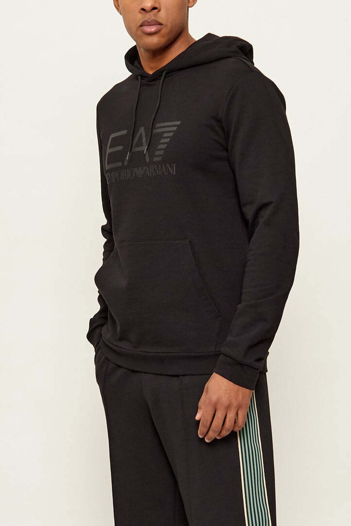 EA BY EMPORIO ARMANI M AF en color BLACK  (1)