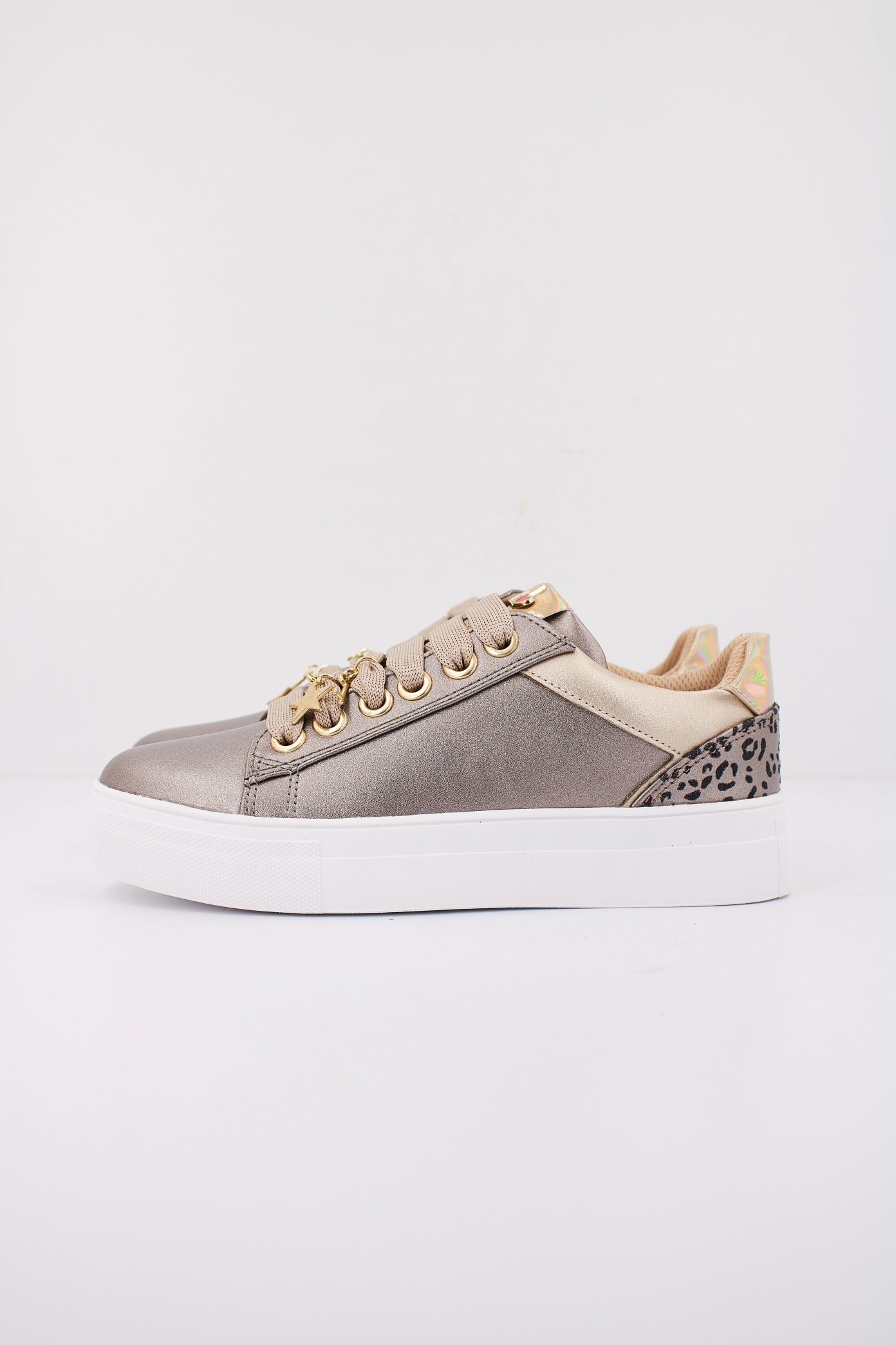 ASSO  SCARPA KRUG en color TORTORA  (1)