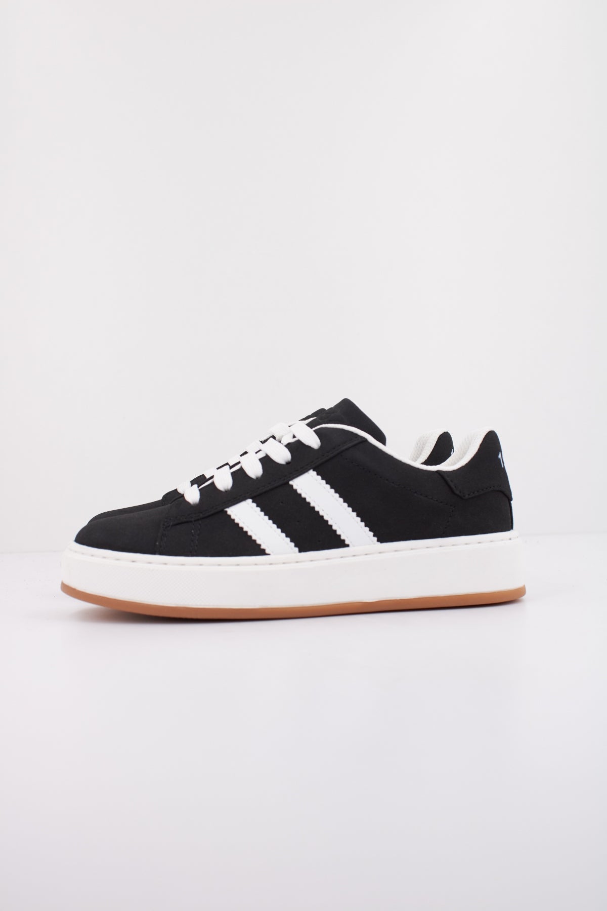 ASSO AG en color BLKWHT  (1)