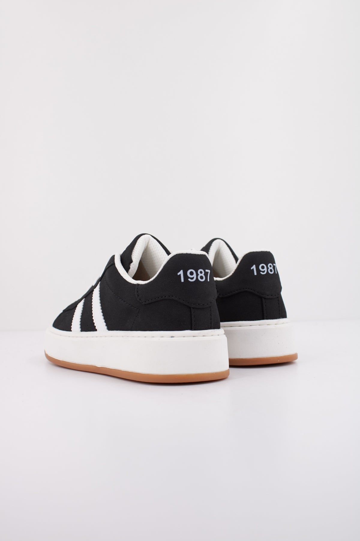 ASSO AG en color BLKWHT  (4)