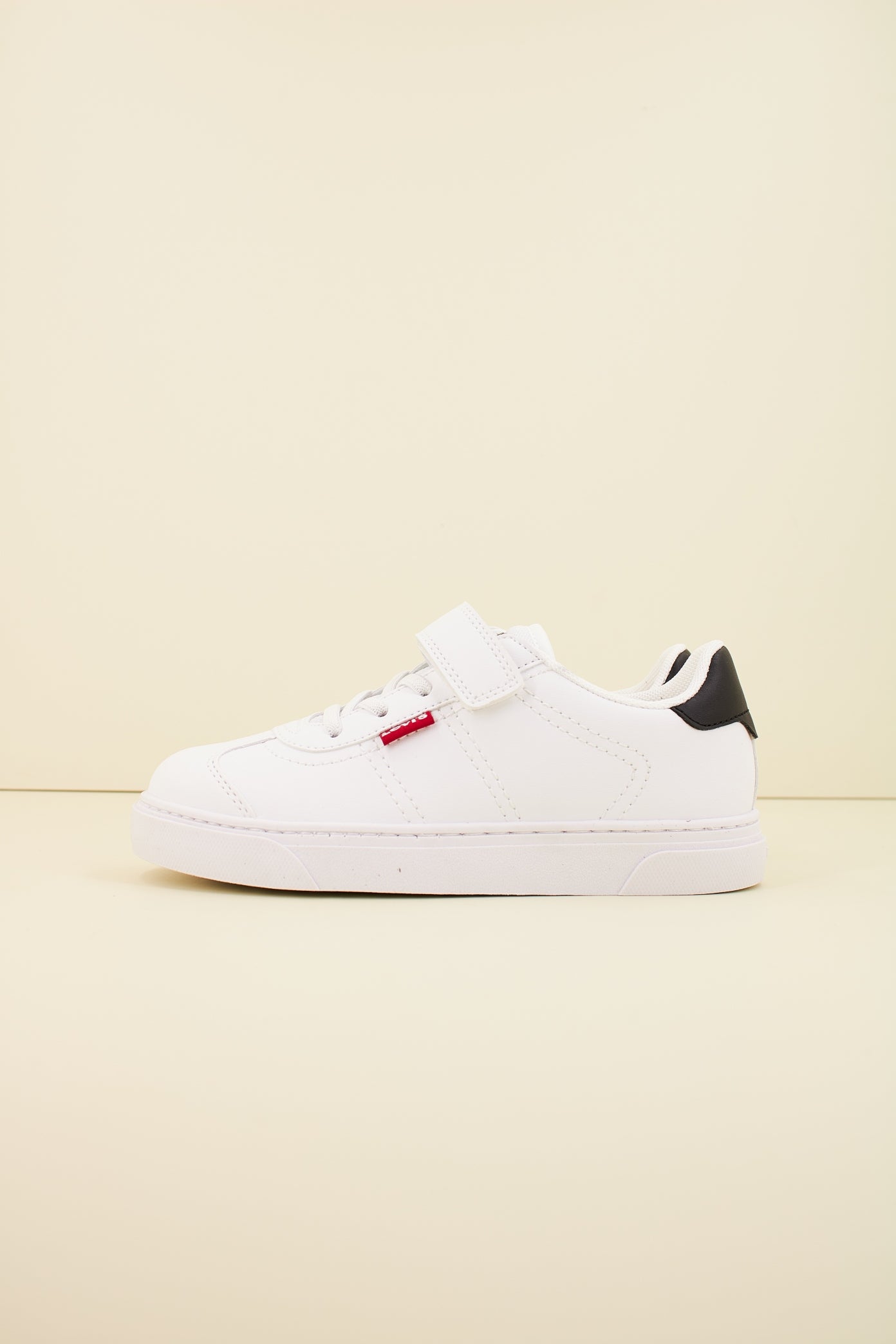 LEVI'S TUSTIN en color WHTBLC  (1)