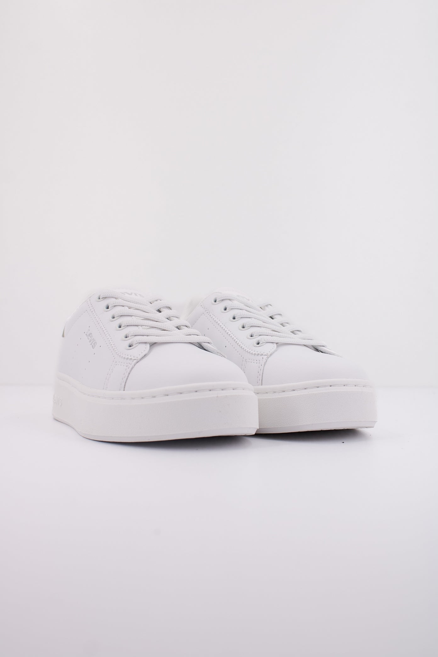 LEVI'S EVELYN en color WHTSLV  (2)