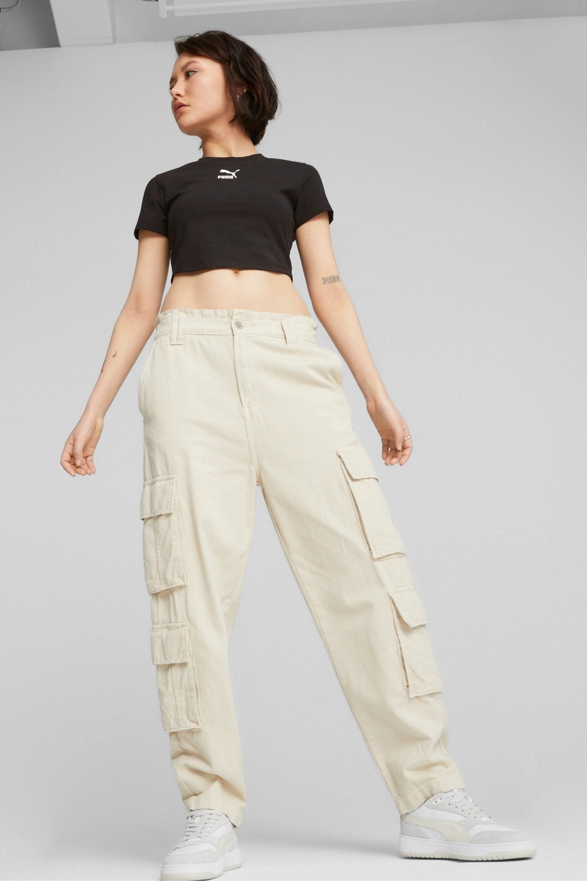 PUMA DARE TO CROPPED SLIM en color BLACK  (4)