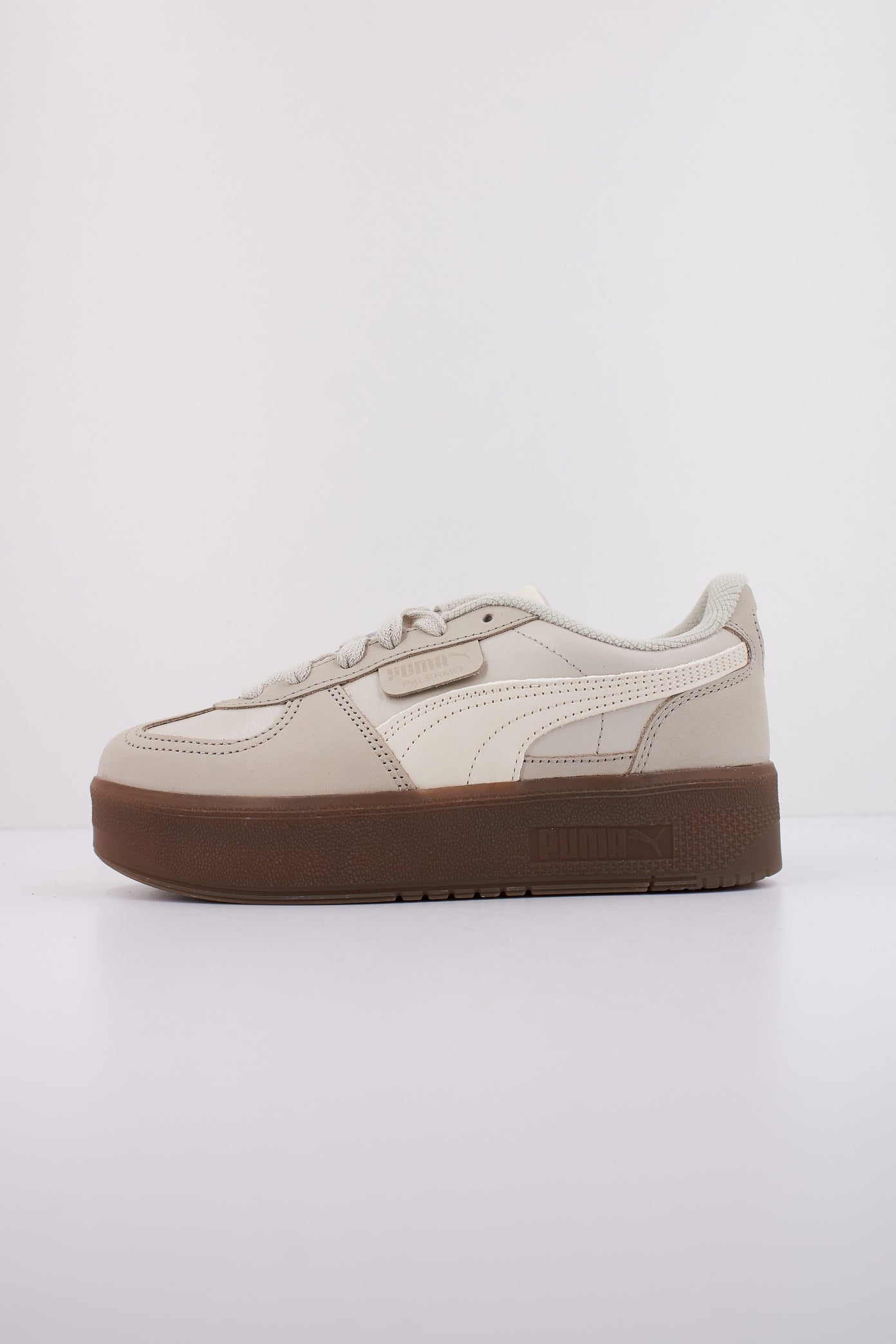 PUMA PALERMO ELEVATA PRM  en color BEIGE  (1)