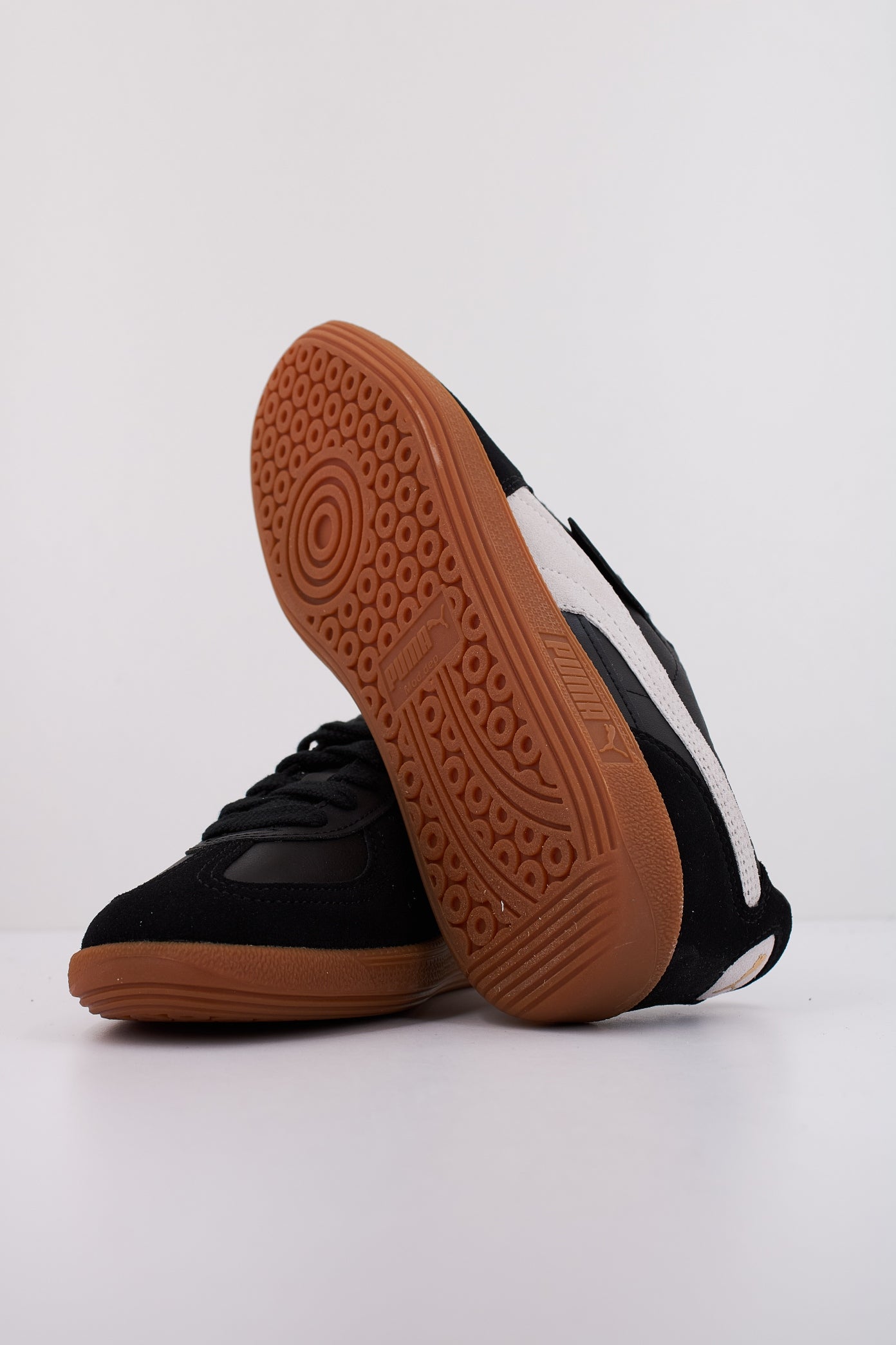 PUMA PALERMO LTH en color BLACK  (5)