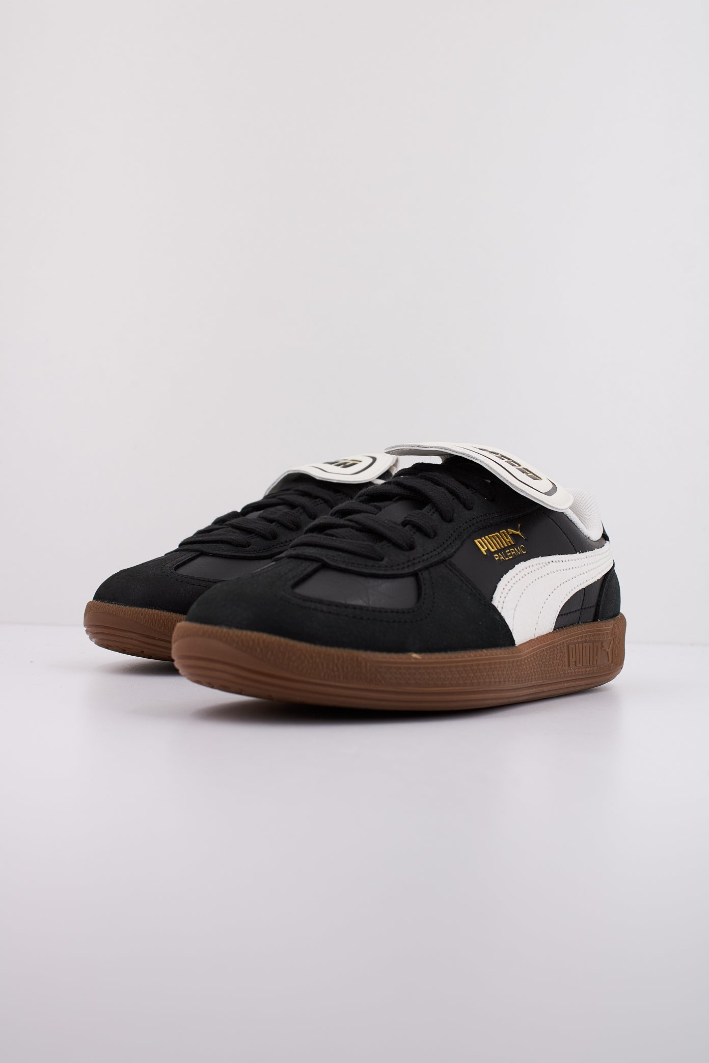 PUMA PALERMO PREMIUM en color BLACK  (2)
