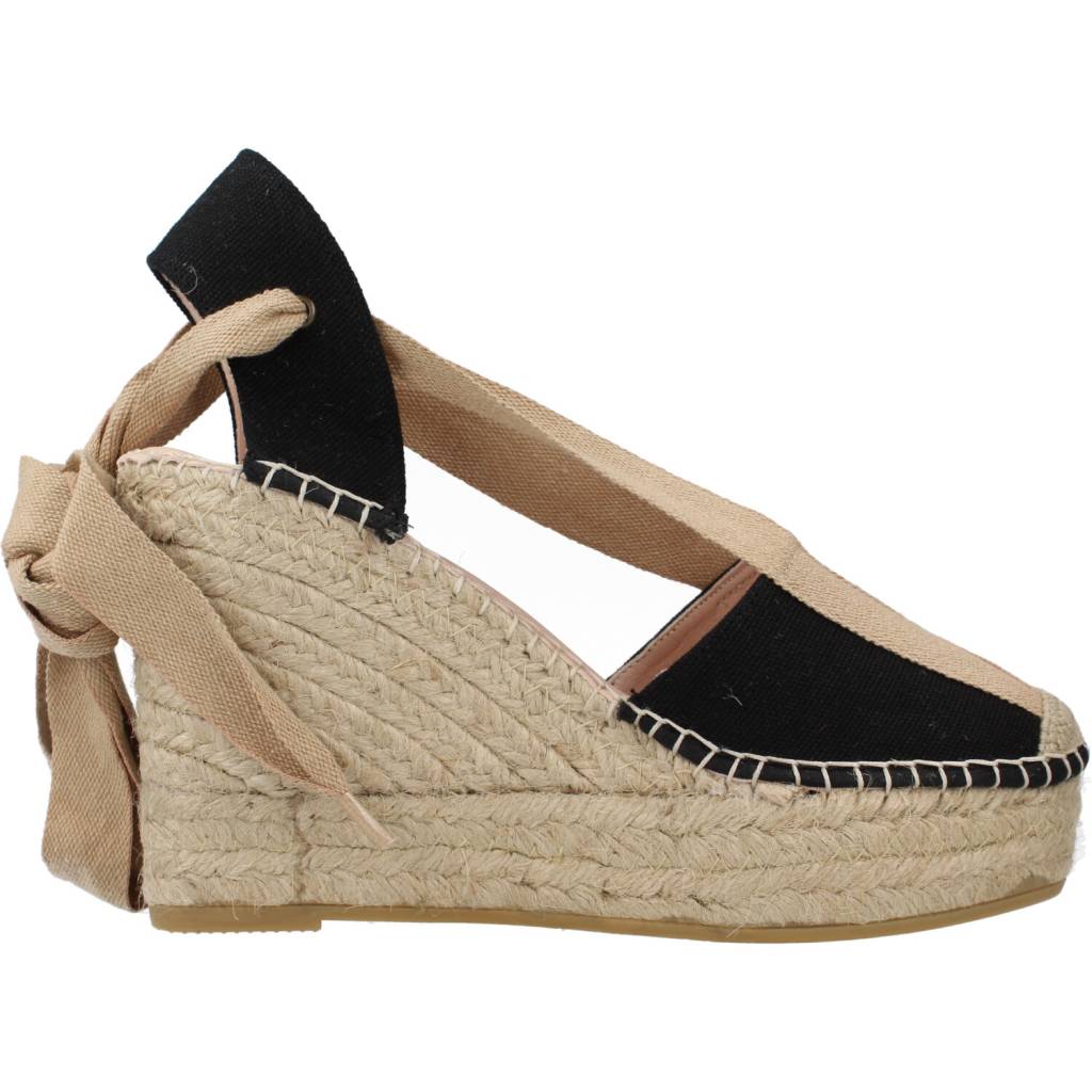 MACARENA ALBA en color NGRCUR  (4)