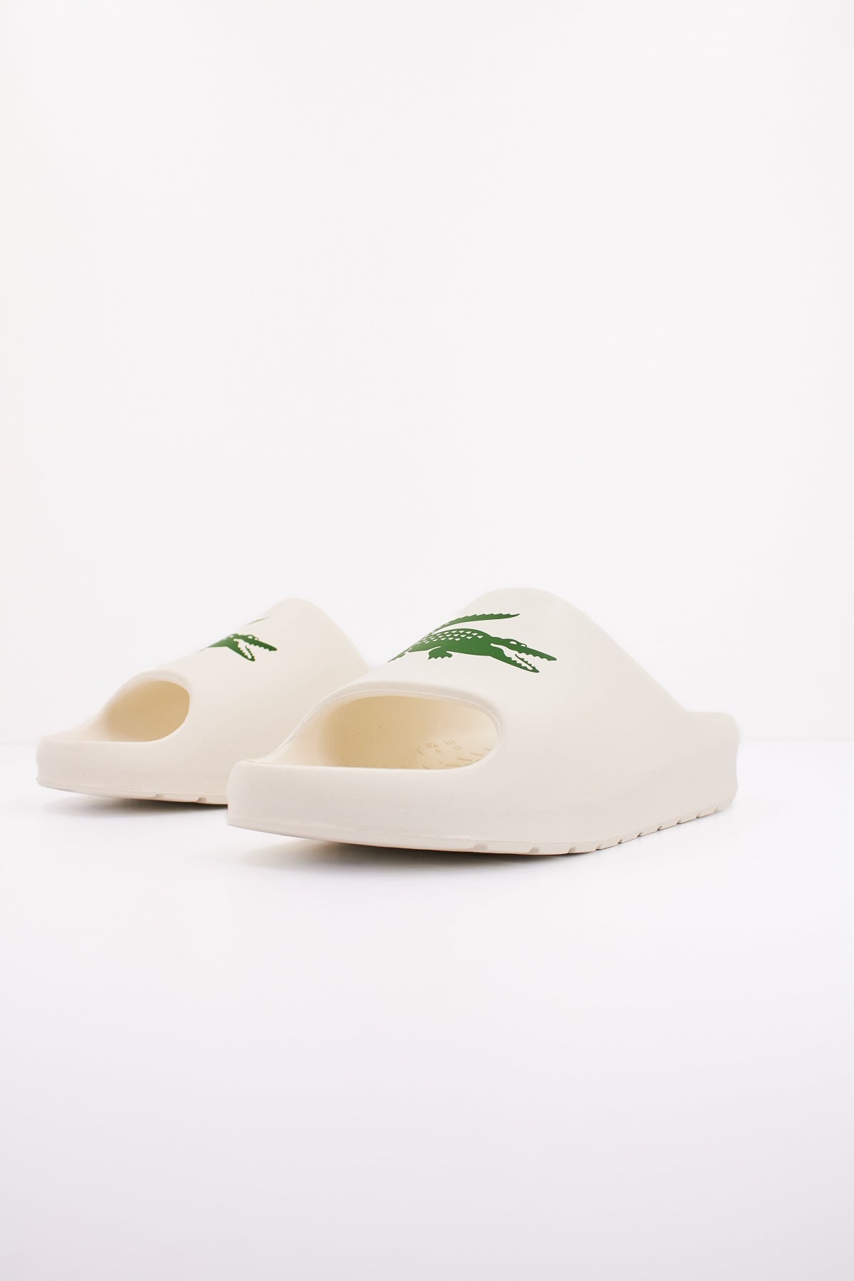 LACOSTE SERVE . SYNTHETIC  en color WHTDKG  (2)