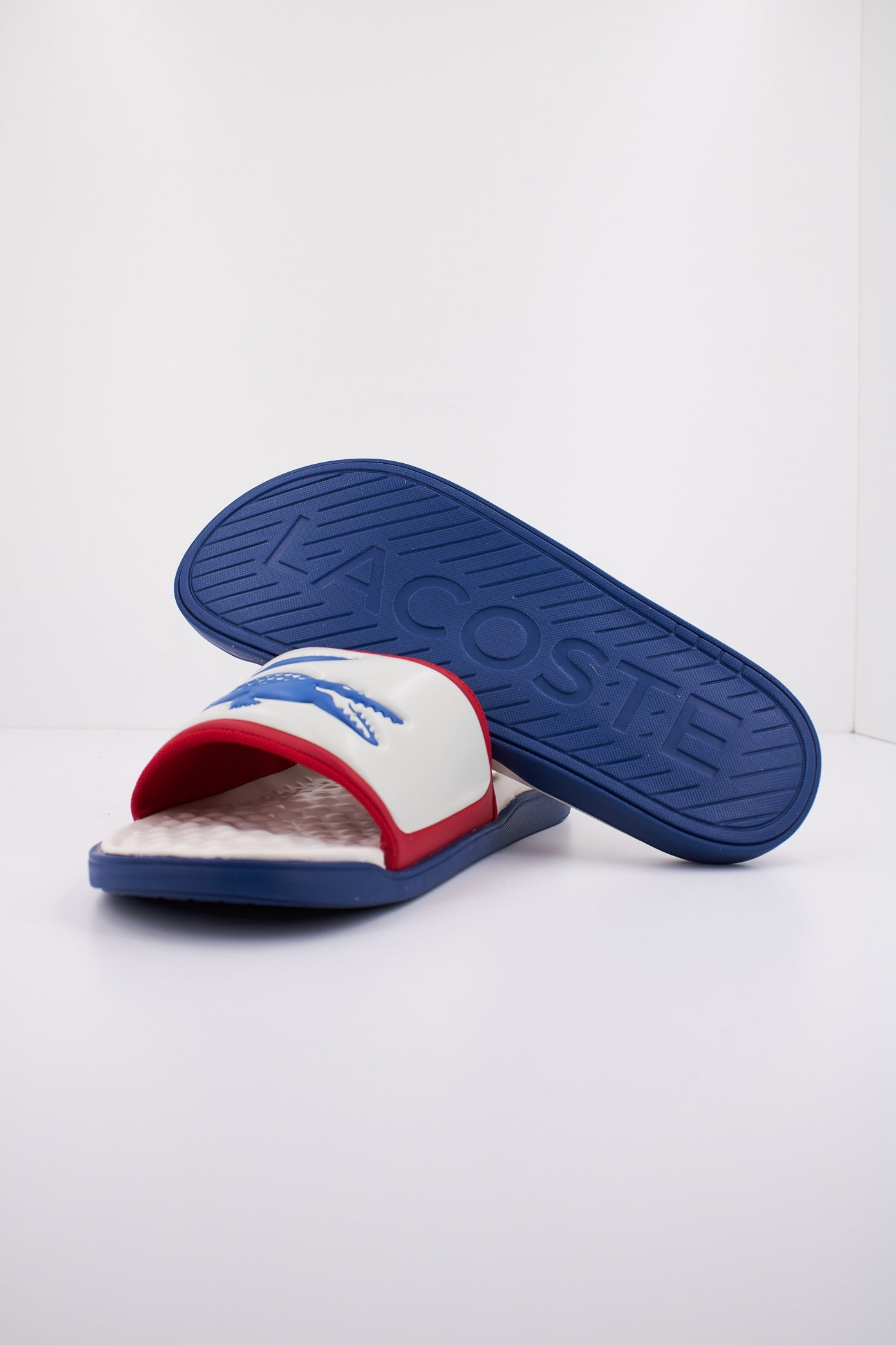 LACOSTE  SERVE SLIDE DUAL SY en color WHTBLURE  (5)