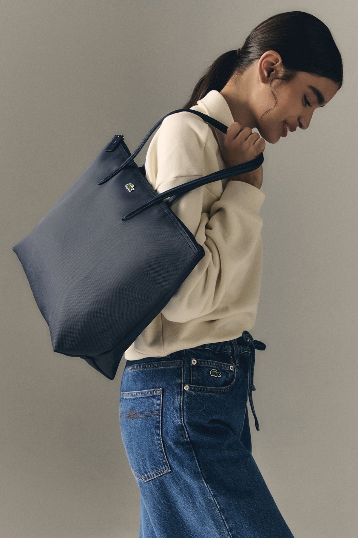 LACOSTE  LARGE COATED CANVAS en color   (3)