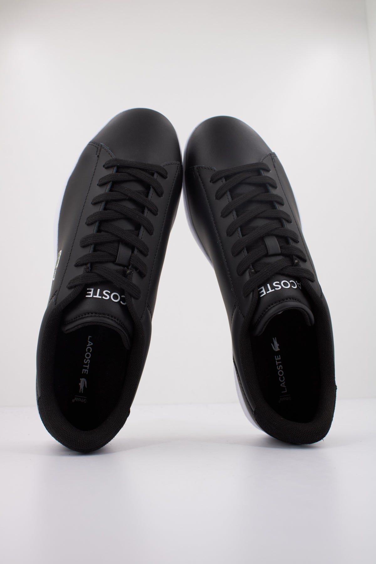 LACOSTE  MEN'S CARNABY SET S en color BLKWHT  (3)