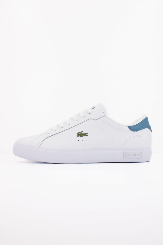LACOSTE POWERCOURT en color WHTBLU  (1)