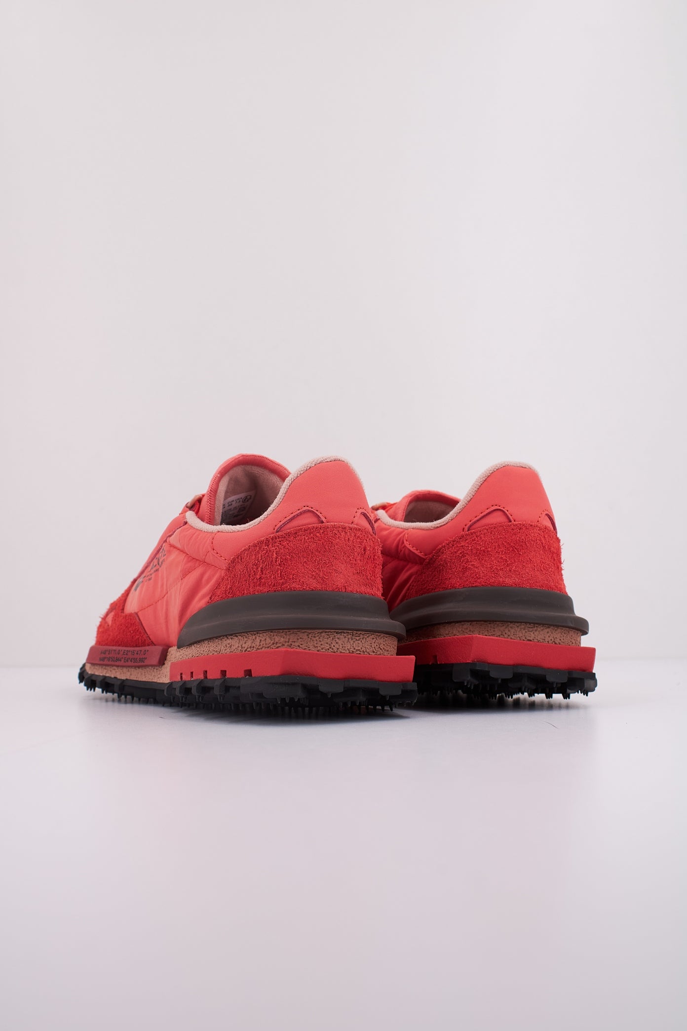 LACOSTE ELITE ACTIVE en color ORGRED  (4)