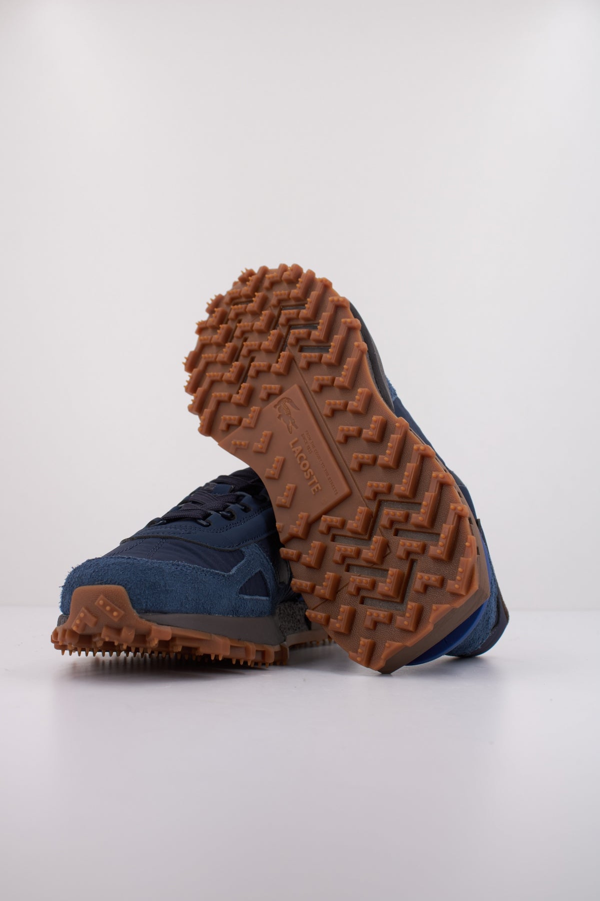 LACOSTE MEN'S ELITE ACTIVE S en color NVYBRW  (5)