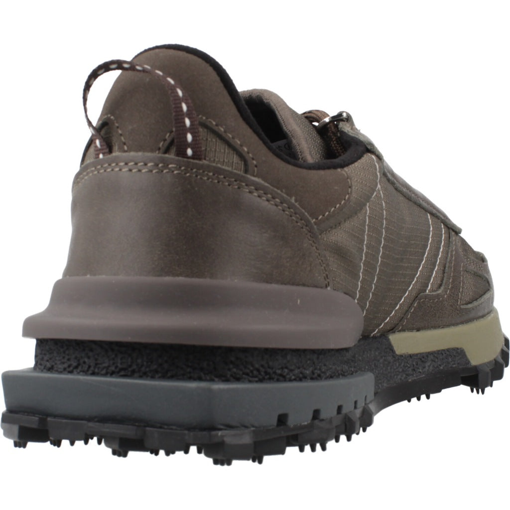 LACOSTE ELITE ACTIVE en color BRWBLK  (3)