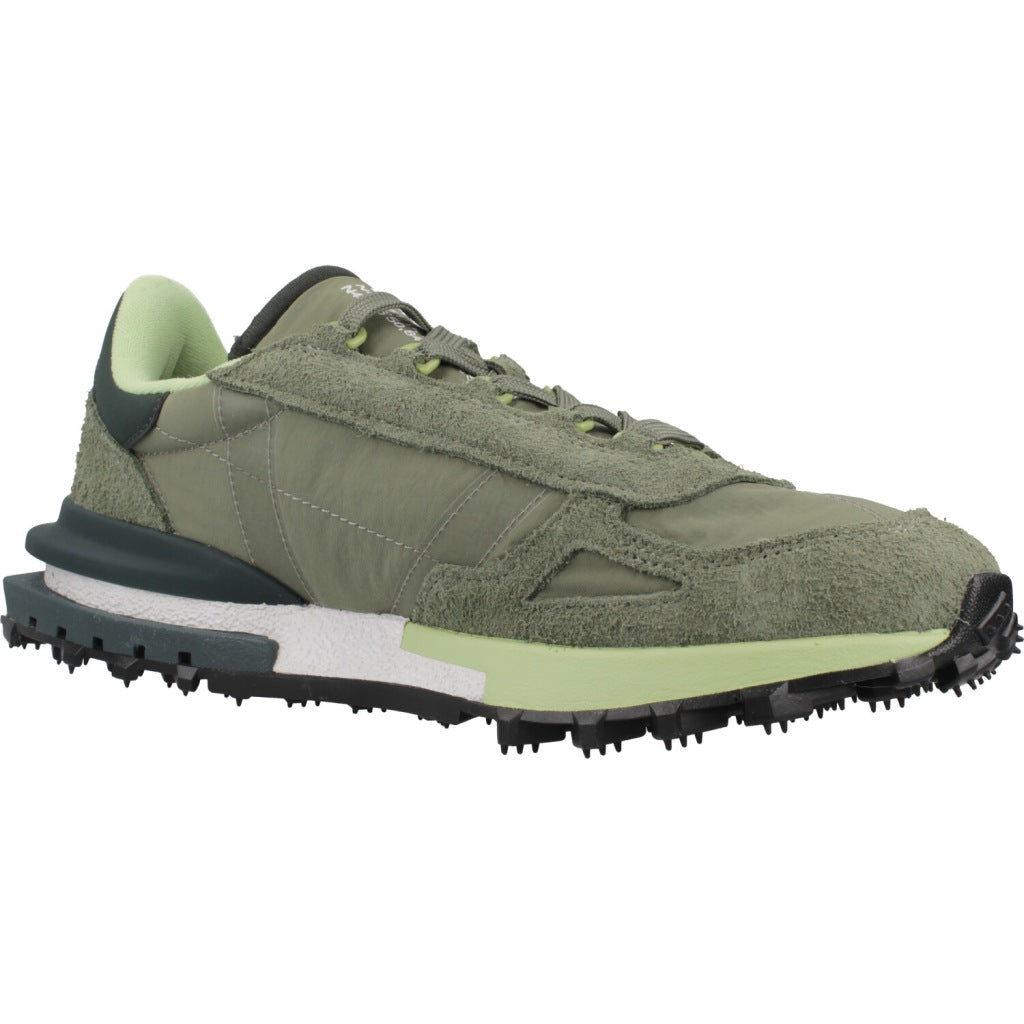 LACOSTE ELITE ACTIVE en color KHKWHT  (5)