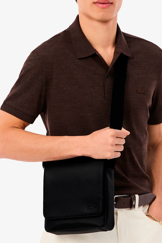 LACOSTE NHHC FLAP CROSSO en color   (1)