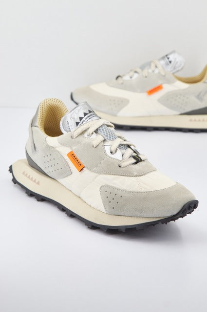 RUN OF PIUMA en color BIANCO  (1)