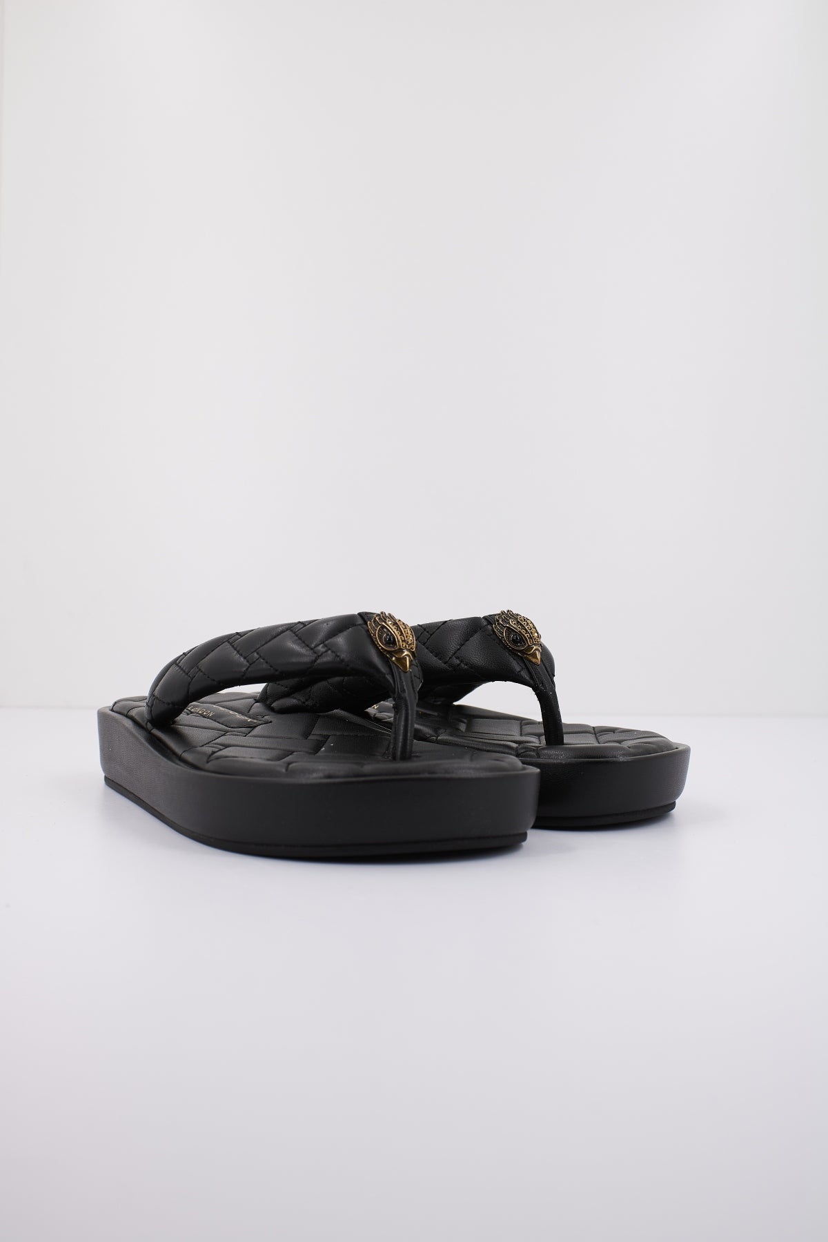 KURT GEIGER LONDON KENSINGTON PUFF FLIP en color BLACK  (2)