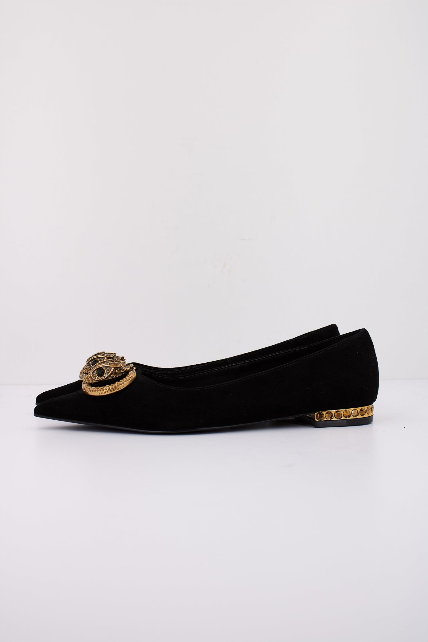KURT GEIGER LONDON CHELSEA POINT FLAT en color BLACK  (1)