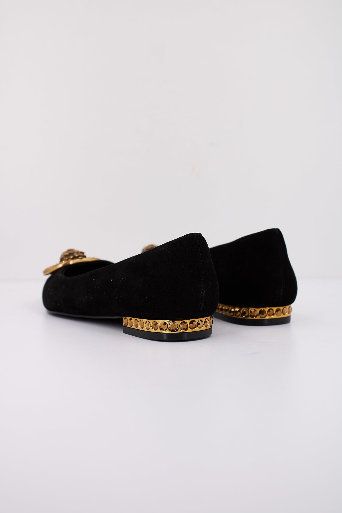 KURT GEIGER LONDON CHELSEA POINT FLAT en color BLACK  (4)