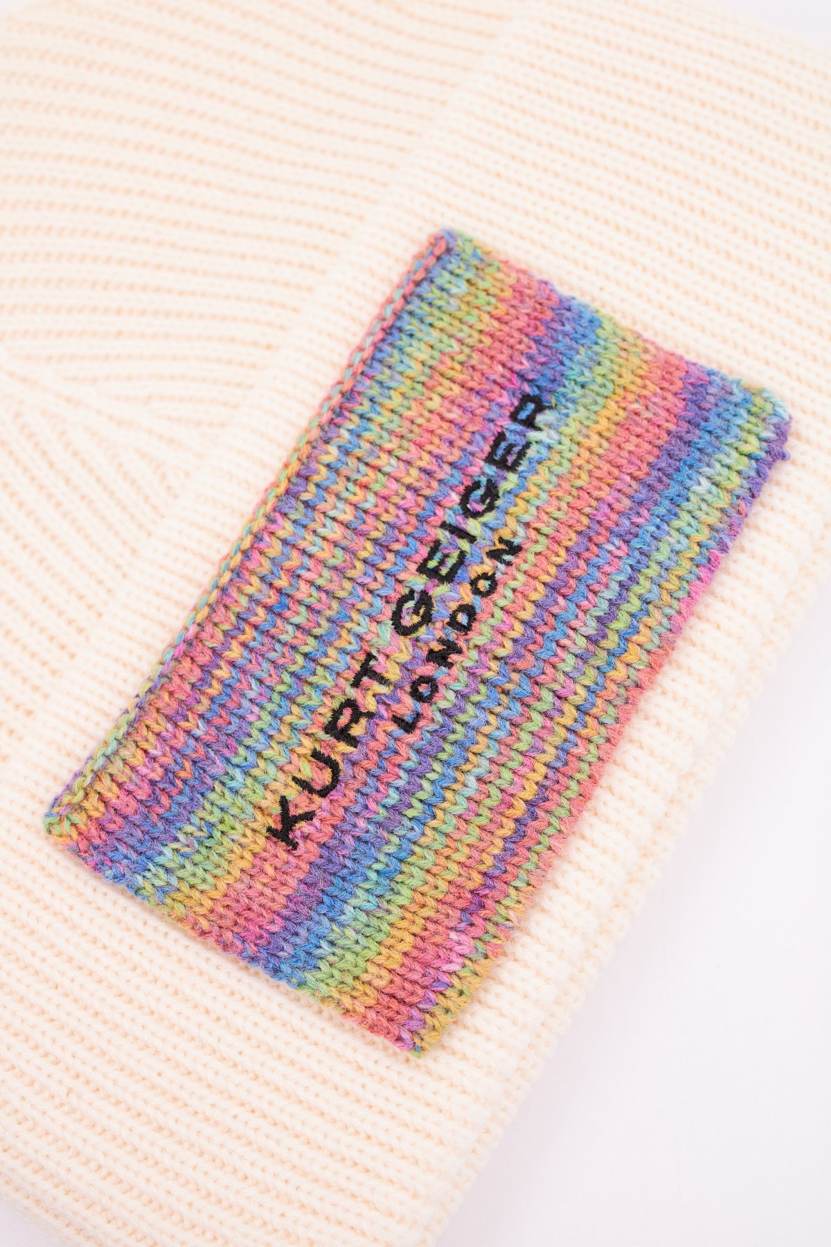 KURT GEIGER LONDON KGL KNITTED BEANIE en color BONE  (3)