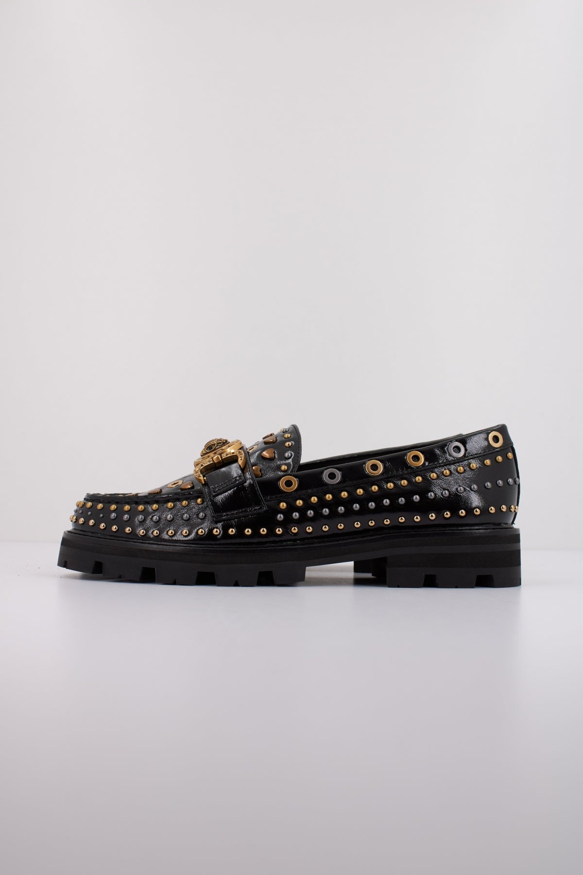KURT GEIGER LONDON MANSION STUD LOAFER en color CHRCL  (1)