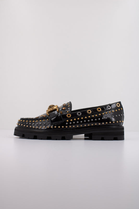 KURT GEIGER LONDON MANSION STUD LOAFER en color CHRCL  (1)