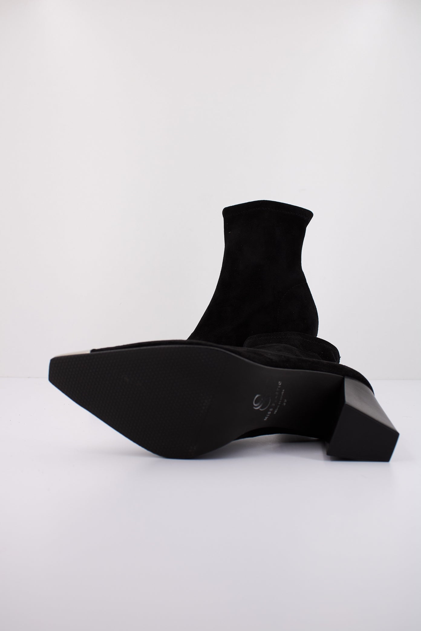 MISS ELASTIC EMILY en color NEGRO  (5)