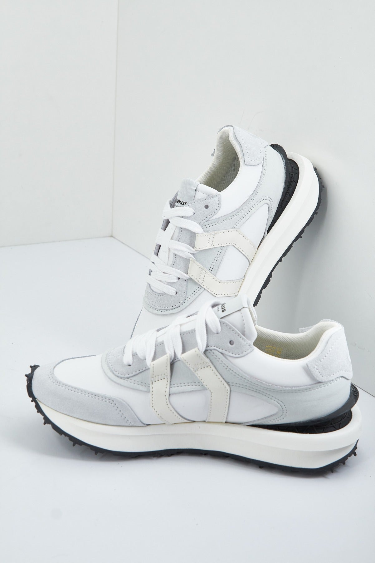 MIKAKUS  WHITE LEATHER en color WHITE  (4)