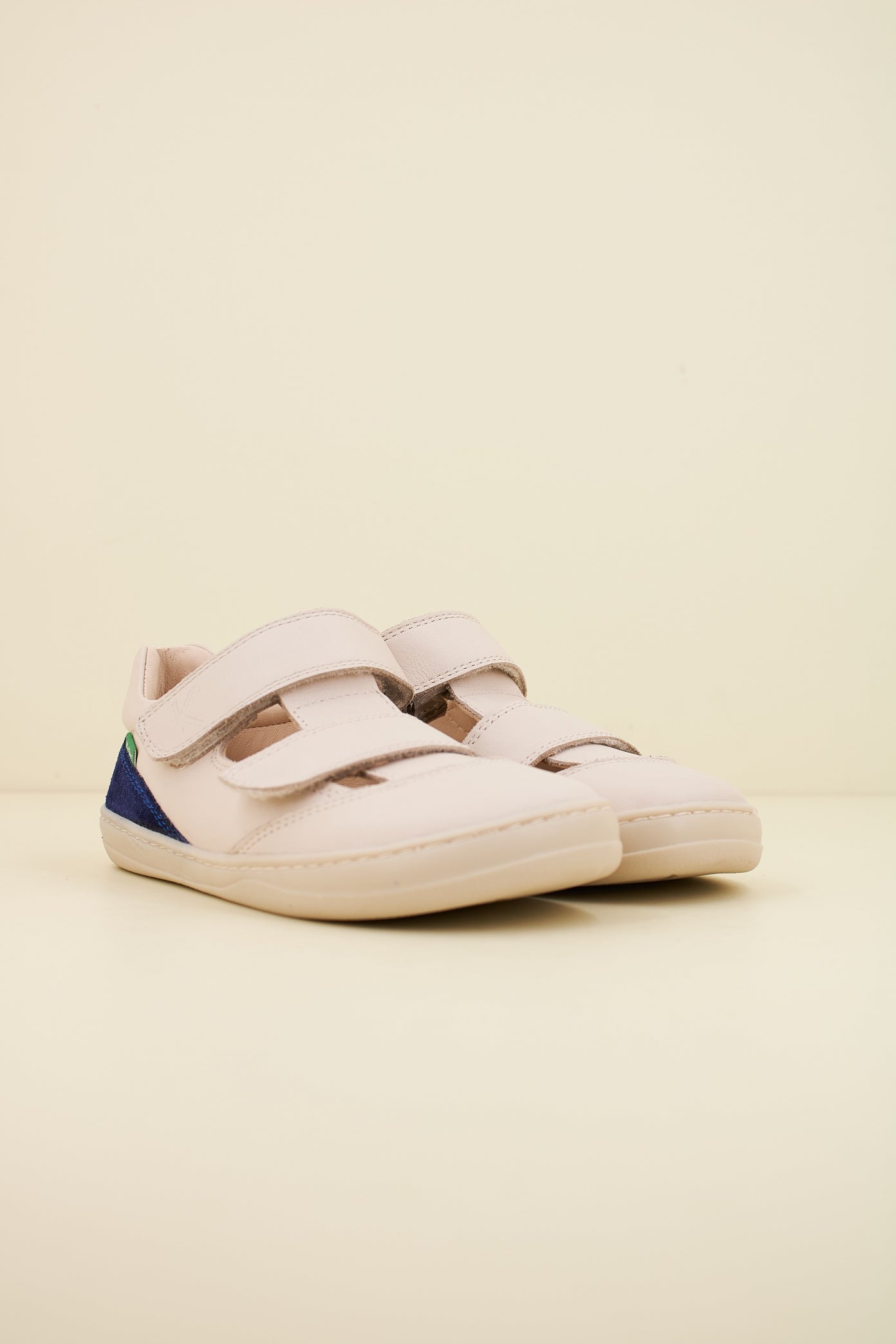 KICKERS  KICKGOLDI en color BLANC  (2)