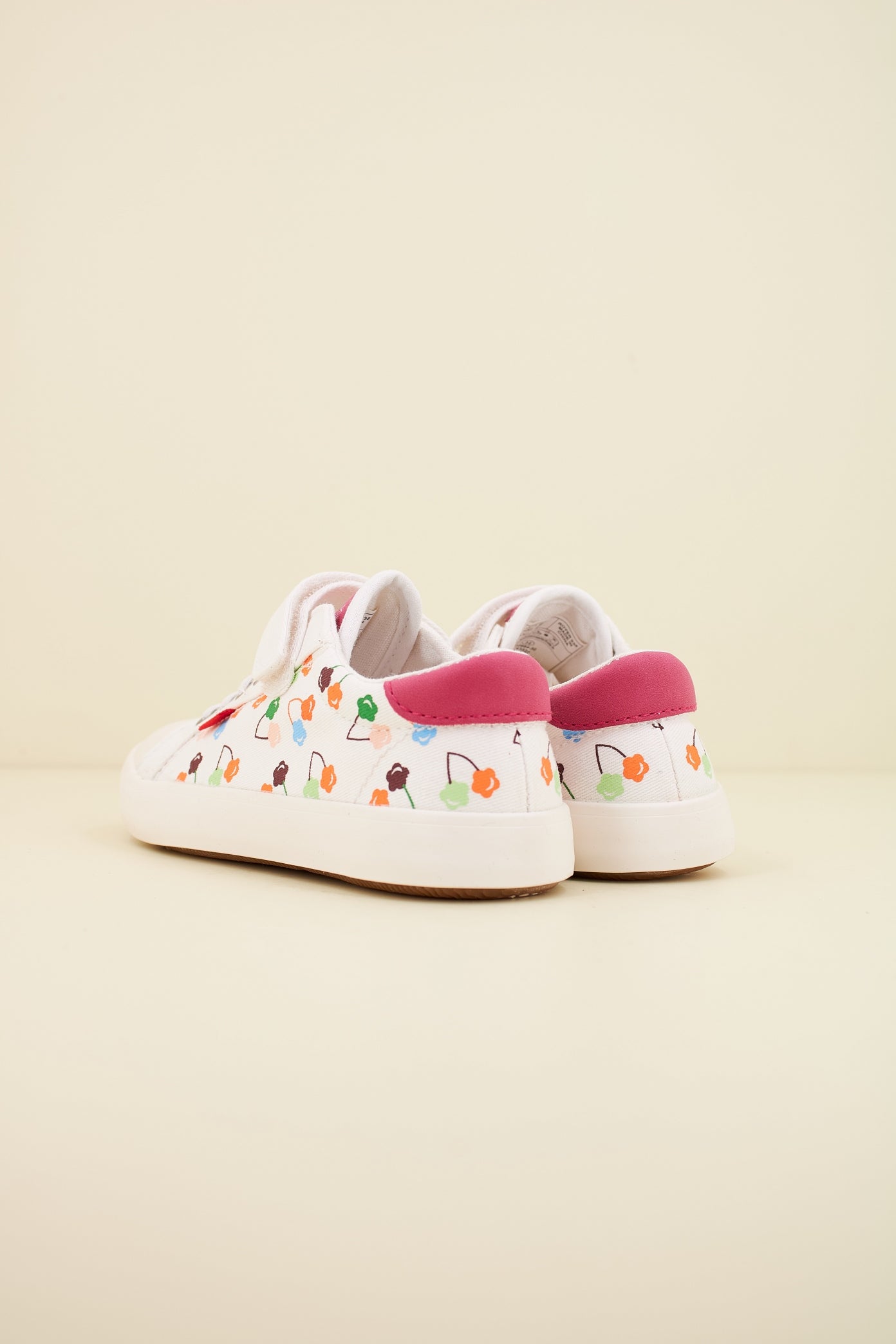 KICKERS KICKGOLDI en color BLANC  (3)