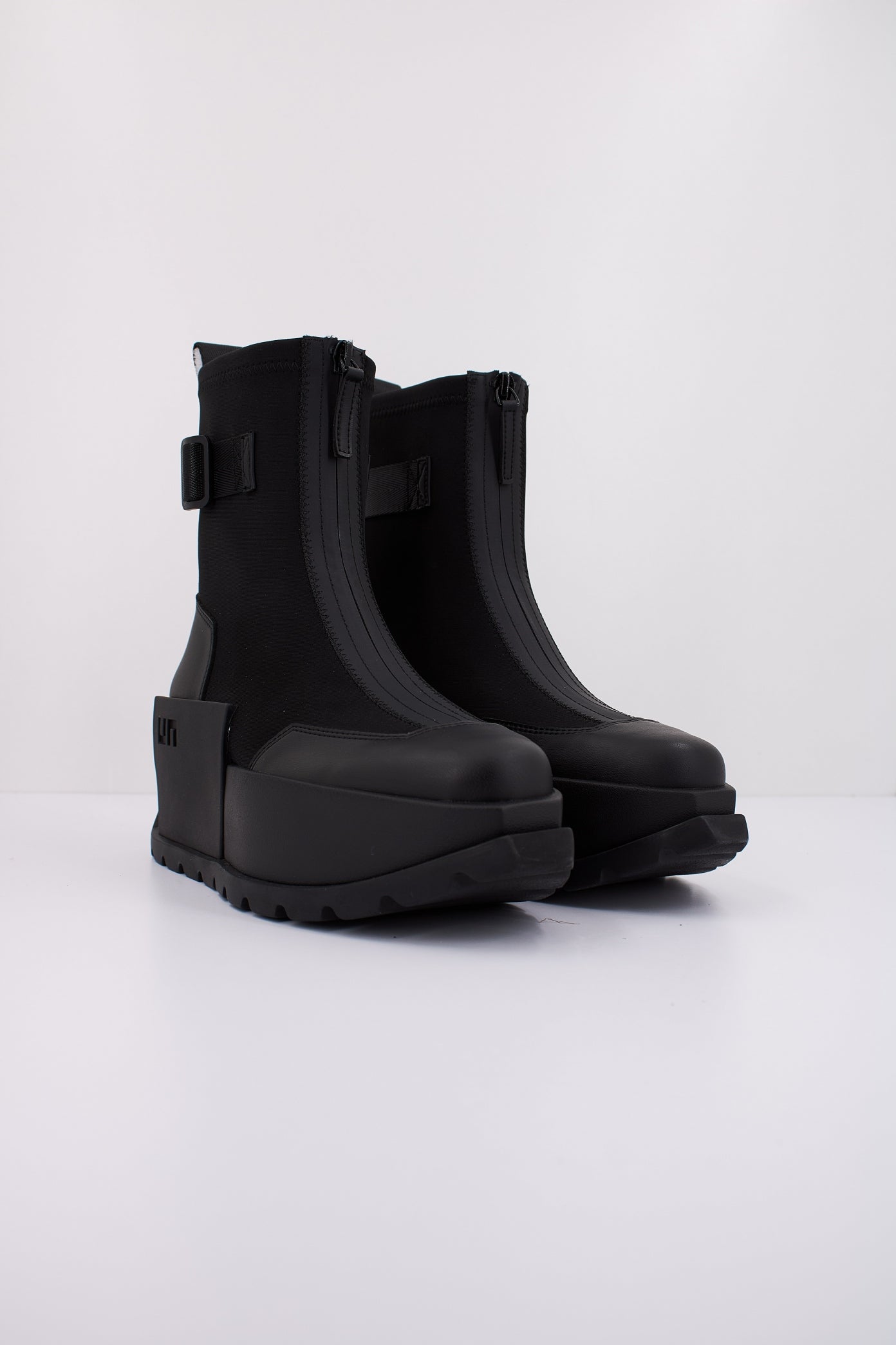 UNITED NUDE  ROKO BOOTIE II en color BLACK  (2)
