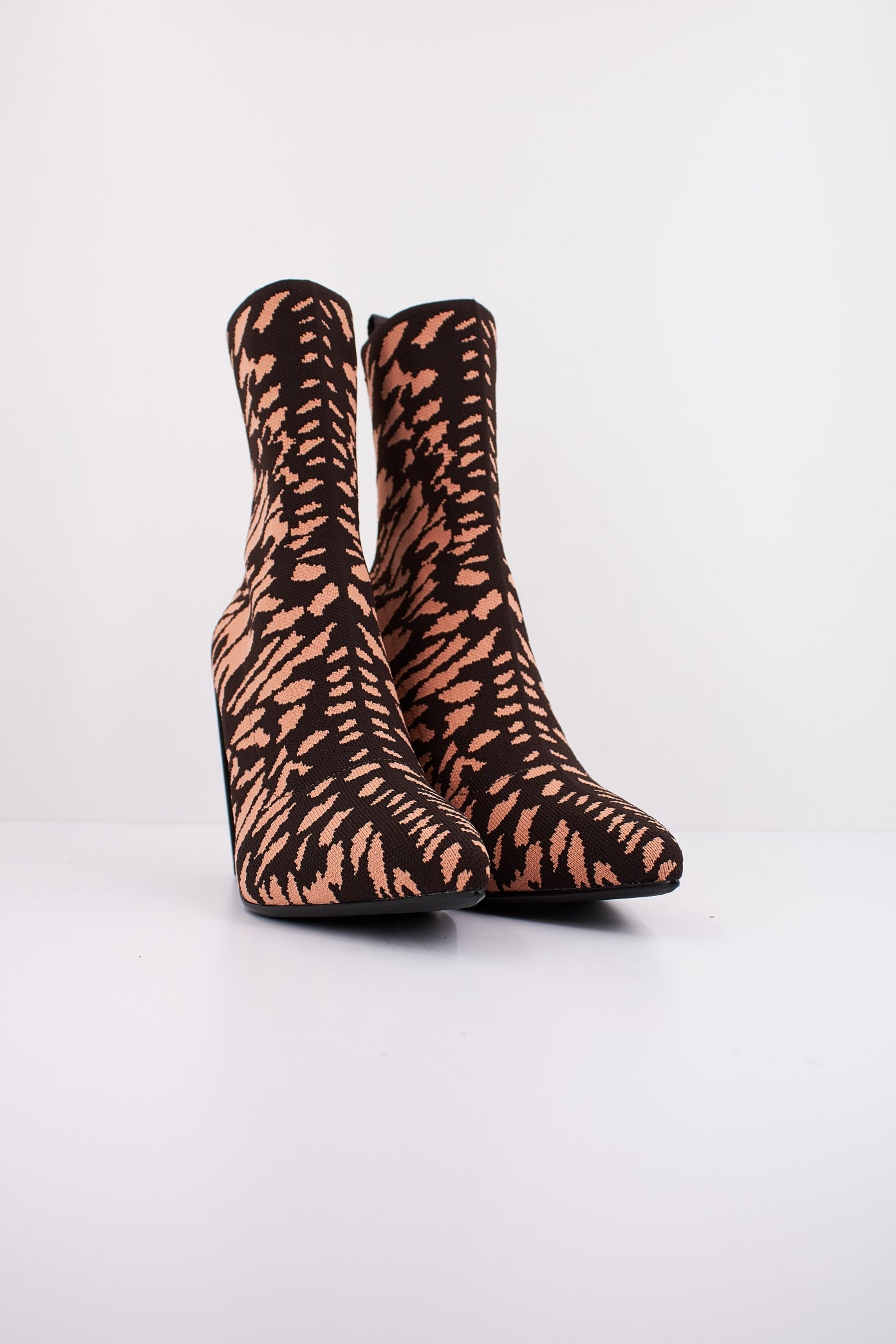UNITED NUDE  GEM SOCK HI en color COFFEE  (2)